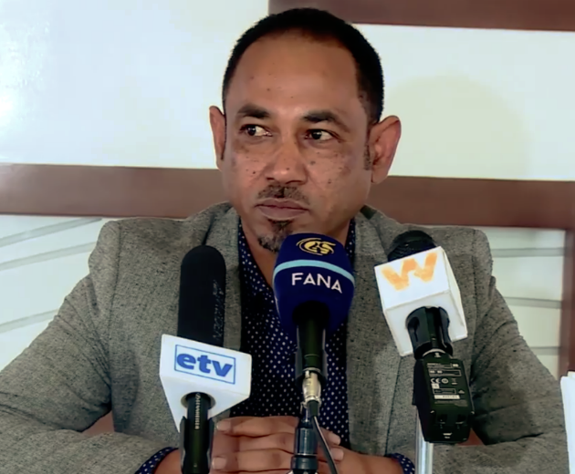L'ingegnere Alula Habteab, capo del Bureau of Construction, Road and Tarsport nell'amministrazione fantoccio ad interim del Tigray, installata da Abiy-Ahmed, tiene una conferenza stampa.